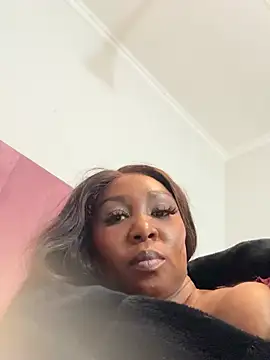 Bootyliciouse21X webcam