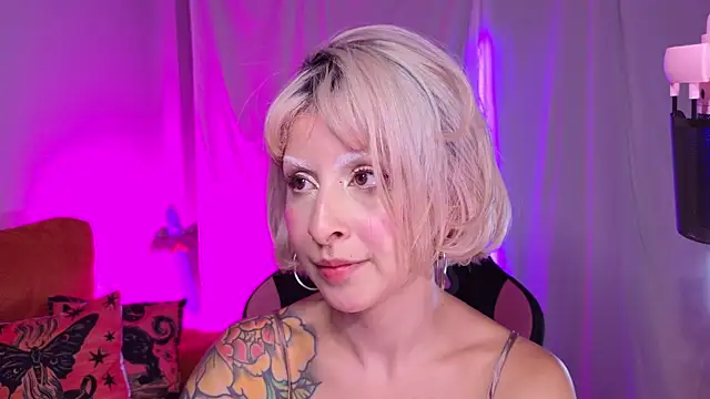 Cinamoonn webcam