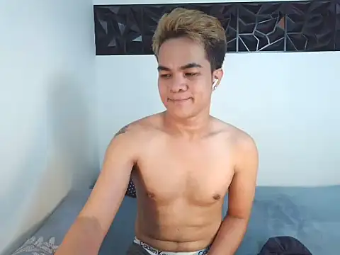 yourmikexxx webcam