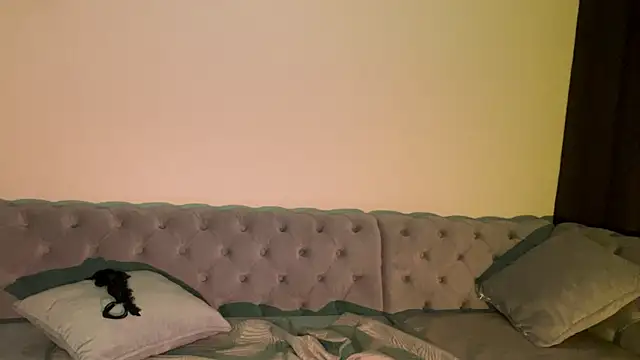 yanashowsy webcam