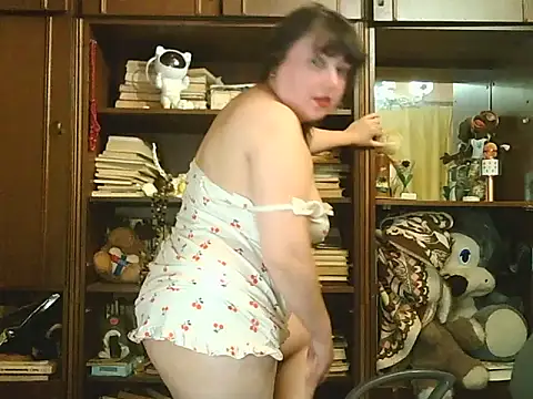 CarrieQPeach webcam