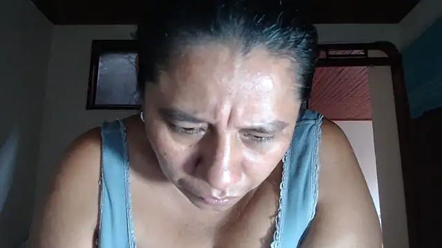 adrixxx38 live cam on StripChat