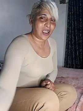 Goodgirlsue_77 webcam