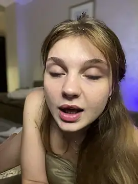 Emaline_Fane webcam