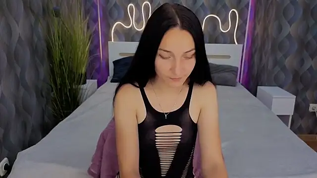 Yr_Shy_Bae webcam