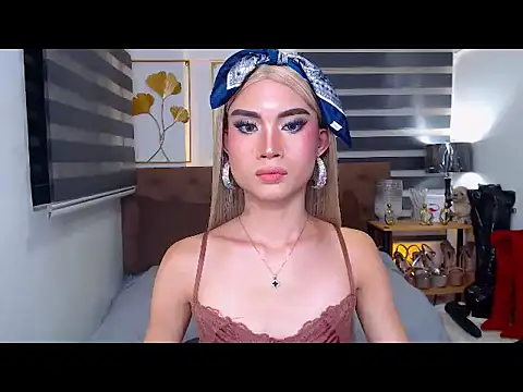 JuicyCockThea webcam