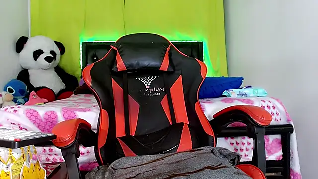 AlexdevilsHard webcam