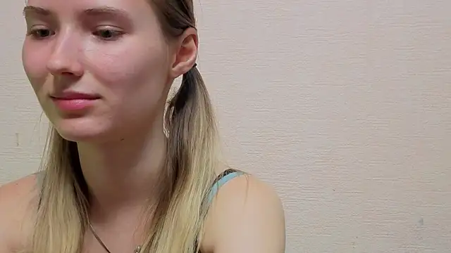 _kikiclark__ webcam