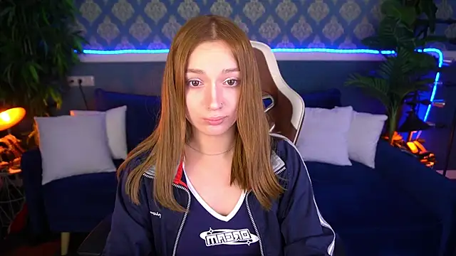 LizzaMoonn webcam