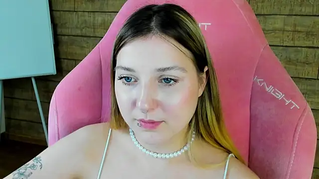 TinnaBurton webcam