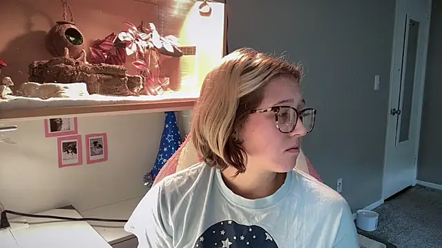 MUSCLEMOMMY1365 webcam