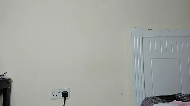 real_slim_thick - Real_Slim_Thick's free webcam