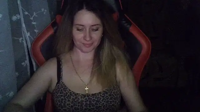 KiraKisskiss webcam