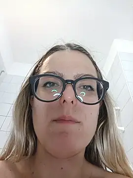 dolcehelena993 webcam