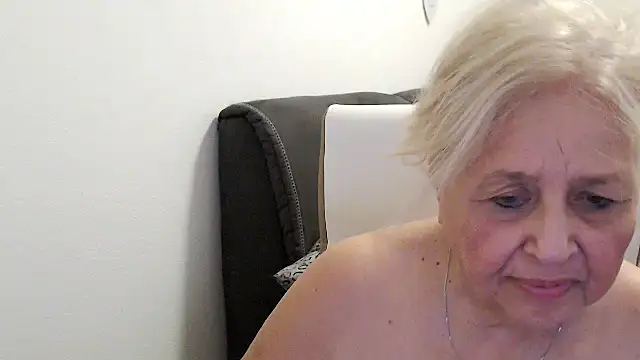 SusiLifeXXX webcam