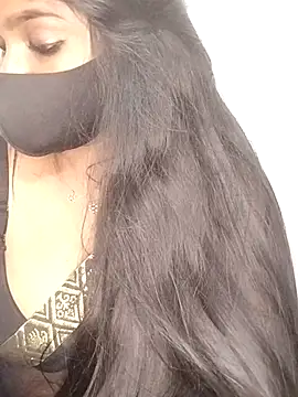 Tamil_Azhaghi webcam