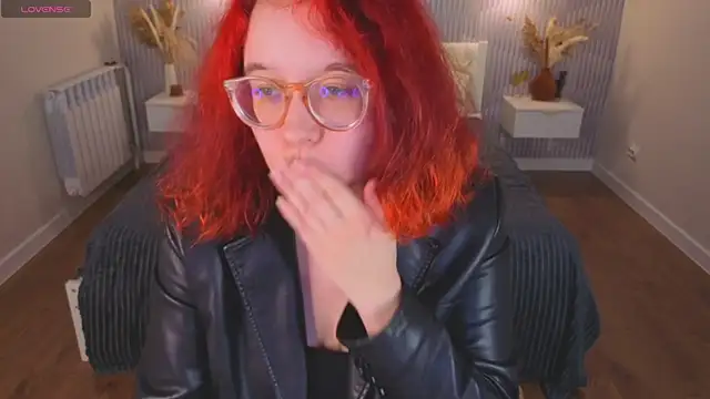 Aleks-casterrr live cam on StripChat