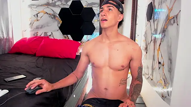 Goldendesirexx webcam