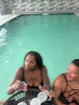 HaloRodeoLover2 live cam on StripChat