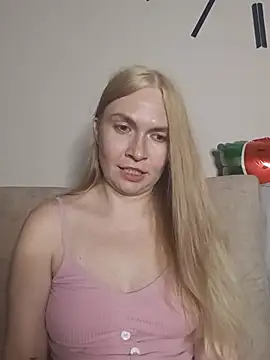 KisaVixen live cam on StripChat