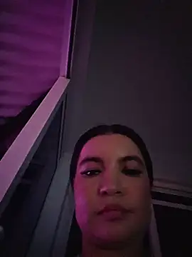 Pretty_Julieta webcam