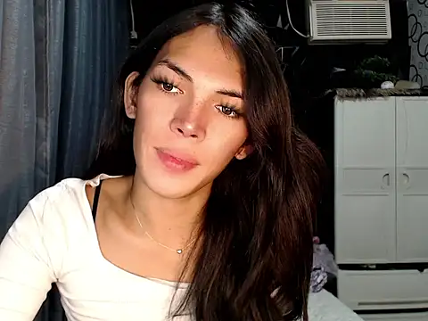 GORGEOUS_CARMEE webcam