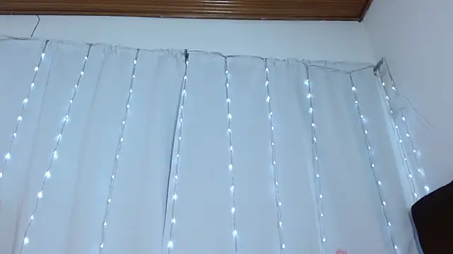 Charlothe_Wright webcam