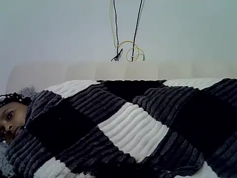 Badgalheloves webcam
