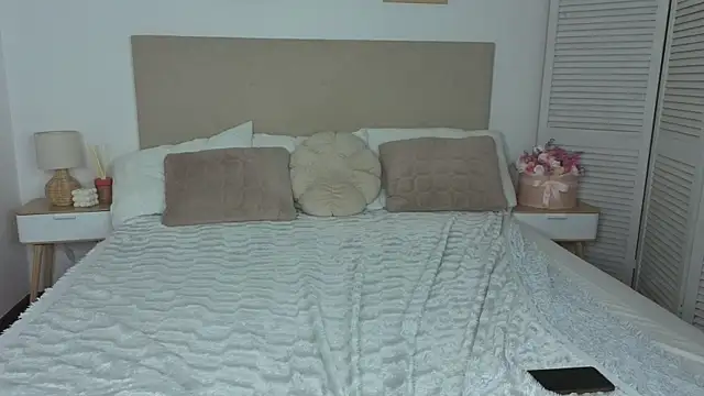 M1is_kiss_ webcam