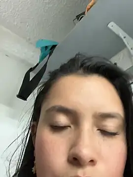 Miss_Bella_Flame webcam