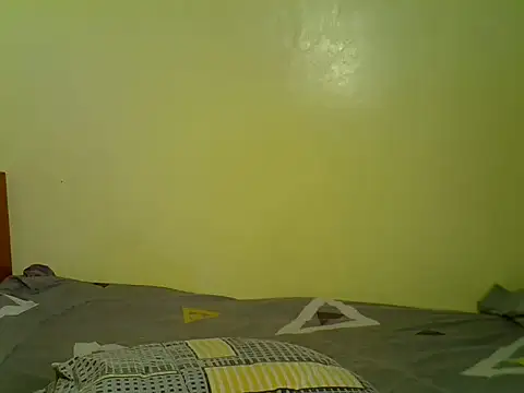 Pearl_petite webcam