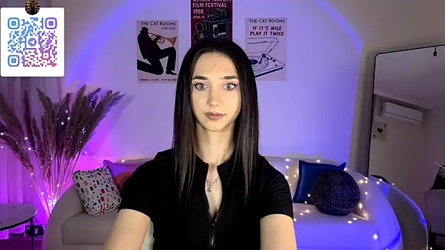 LinaMour webcam