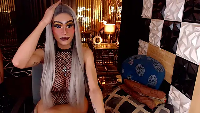 MonstrousCockDiva webcam