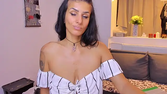 Milfchellle webcam