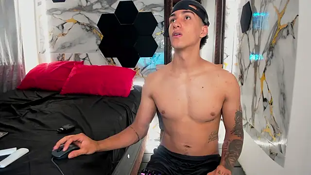 Goldendesirexx webcam