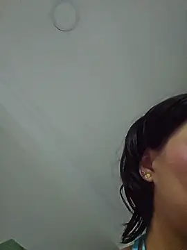 Pretty_Julieta webcam