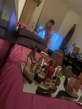 crisfootlicker