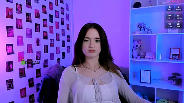 liana_kisses webcam