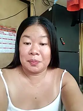 Lovelywoman43 webcam