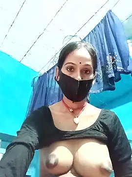Nandani-758 webcam