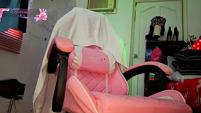 25sweetlilbunny webcam
