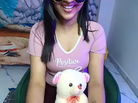 Hot-kavya webcam
