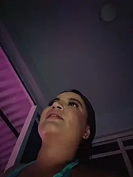 Pretty_Julieta webcam