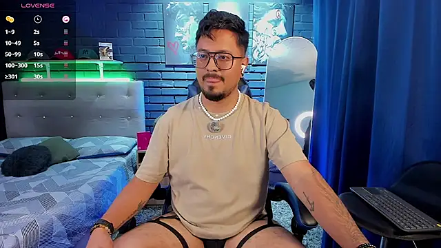 DaviidEvans_ live cam on StripChat