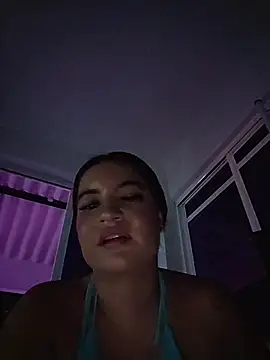 Pretty_Julieta webcam
