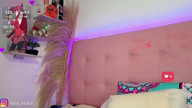Kylie_brokee webcam