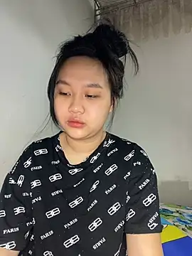 Almira6868 webcam