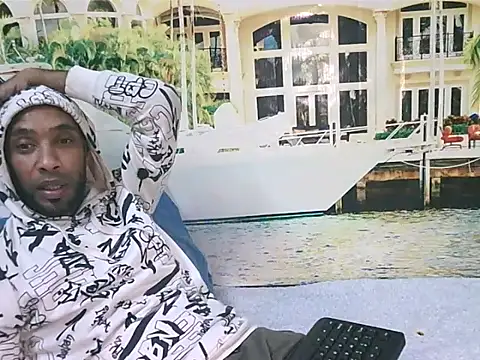 IndianMagicMike webcam
