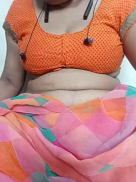 Menka_cut34 webcam