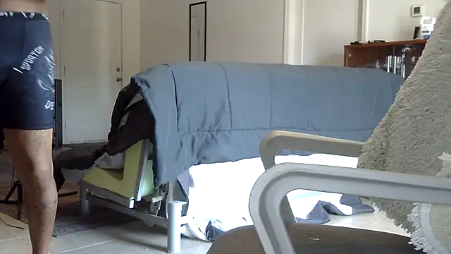 TheRealMrDLlong webcam